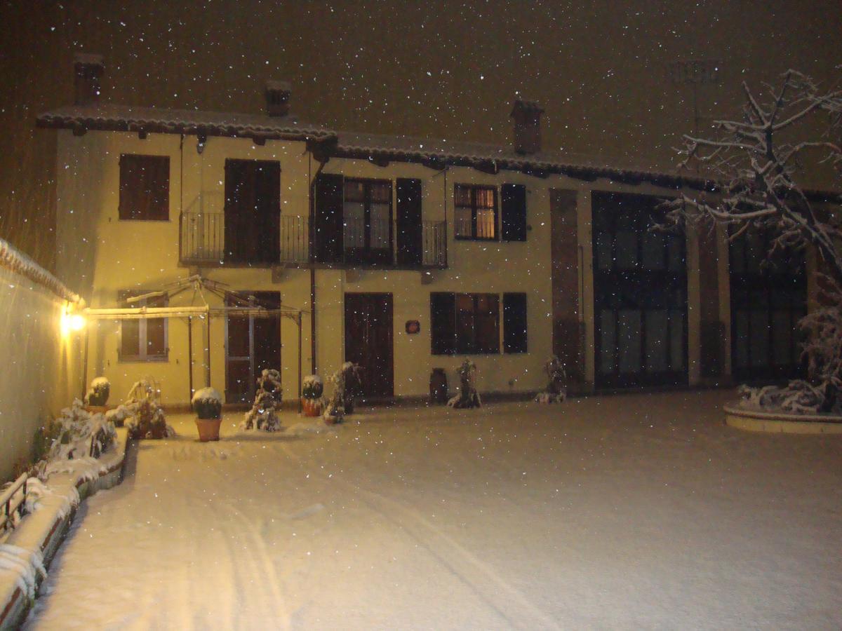 Bed and Breakfast Al Calar Della Sera à Sommariva del Bosco Extérieur photo